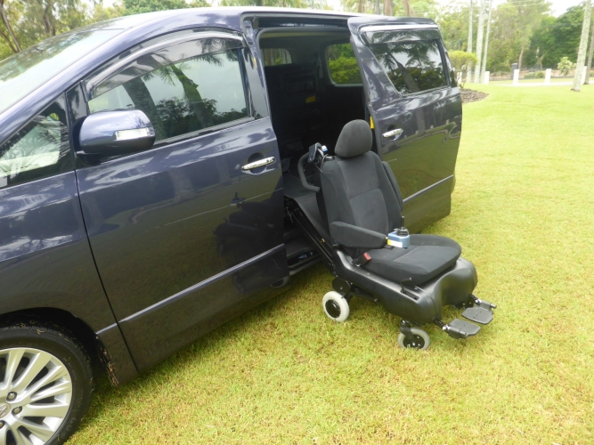 05/2012 Toyota Vellfire Detachable Wheelchair